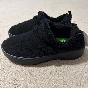 OOFOS Womens Size 10 Shoes Oocoozie Shoes Slippers Loafers Slip Ons Recovery NEW